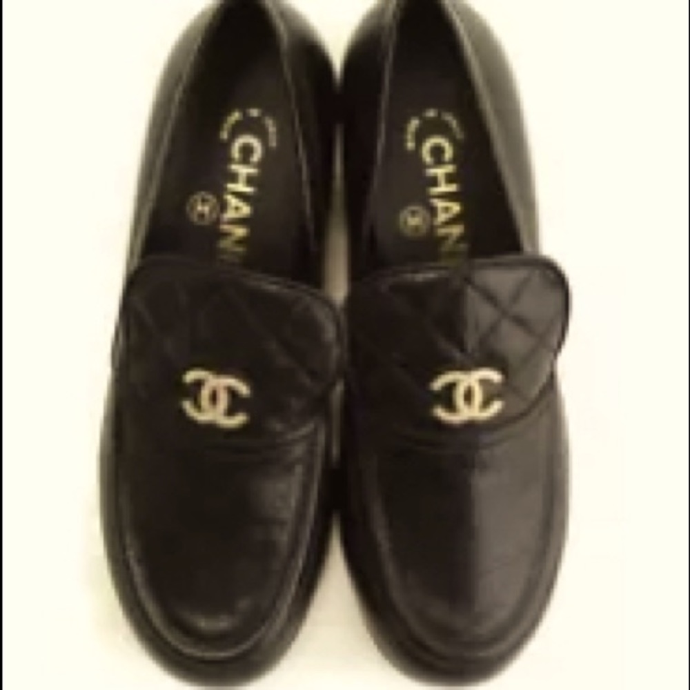 Chanel Black Quilted Leathe CC Logo Loafer
